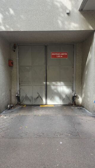  Parking / Garage  vendre 10 m