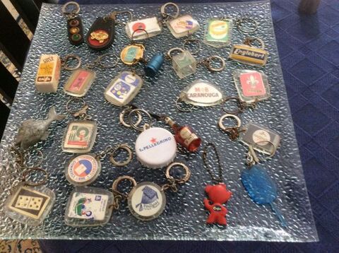 LOT DE 25 PORTE CLEFS 19 Étaples (62)