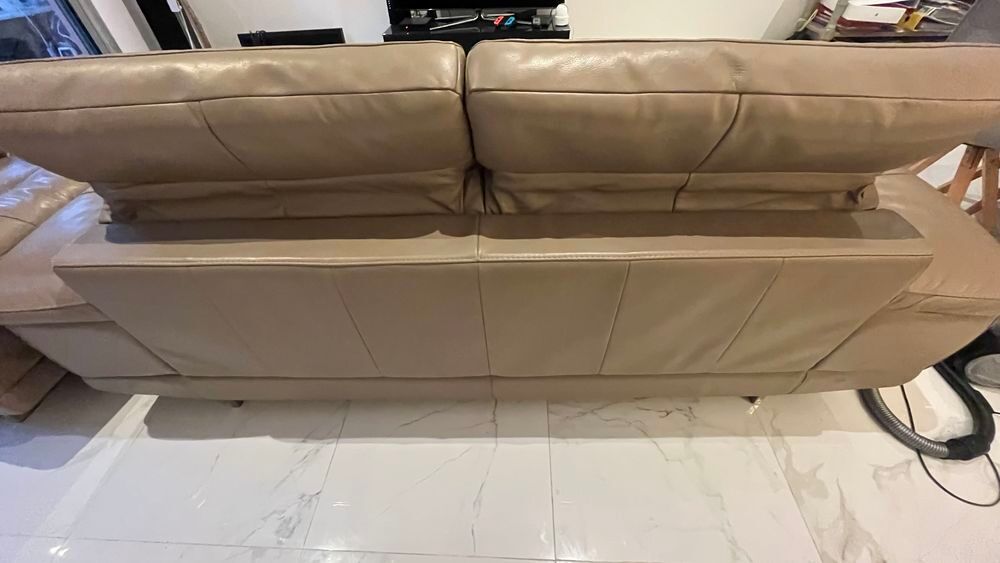 Canap&eacute; + 1 fauteuil en cuir marron Meubles