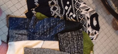 lot de trois pulls pour femme 12 Pantin (93)