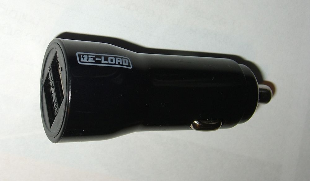 Chargeur de voiture double USB Téléphones et tablettes