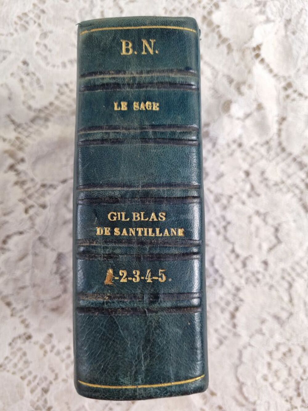"LE SAGE"
GIL BLAS 
SANTILLANA Livres et BD
