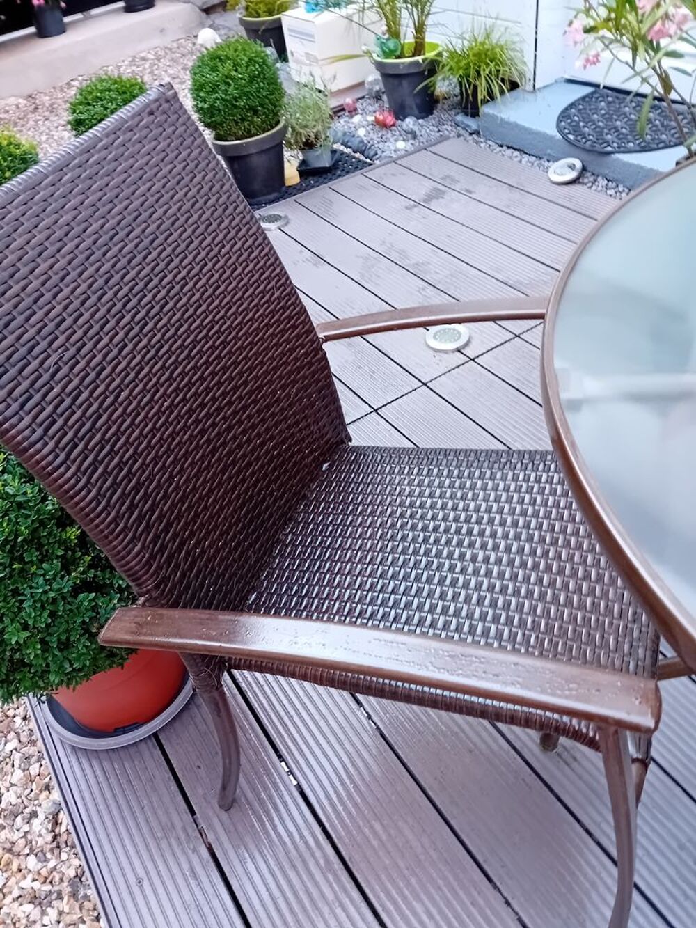 salon de jardin ( cause double emploi) Meubles