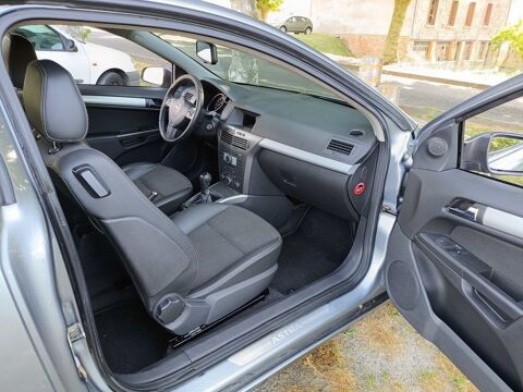 Opel Astra 1.6i 2006 occasion Noirétable 42440