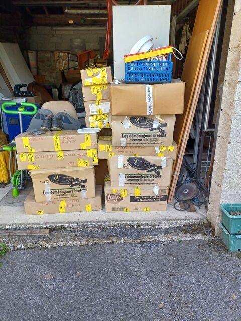  cassettes vido enregistres avec les pochettes
100 Montbrehain (02)