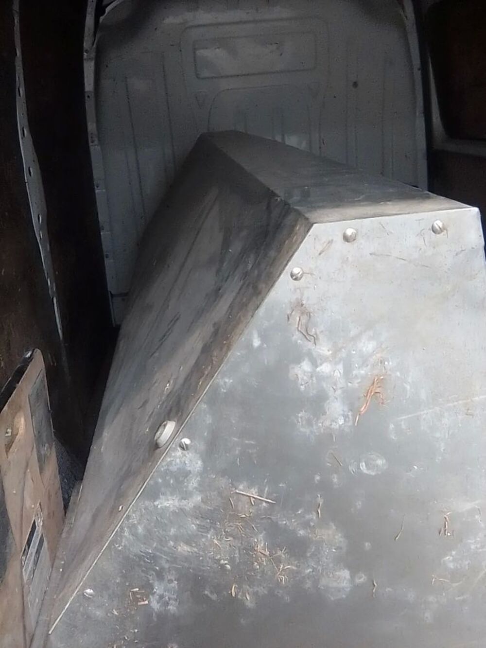   grande hotte sans moteur excellent etat 