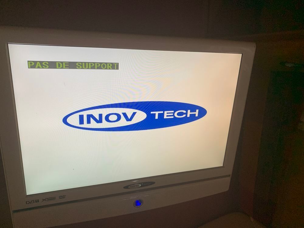 T&eacute;l&eacute;viseur Avec DVD int&eacute;gr&eacute; 12 volts Photos/Video/TV