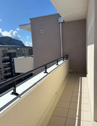  Appartement � louer 3 pi�ces 77 m�