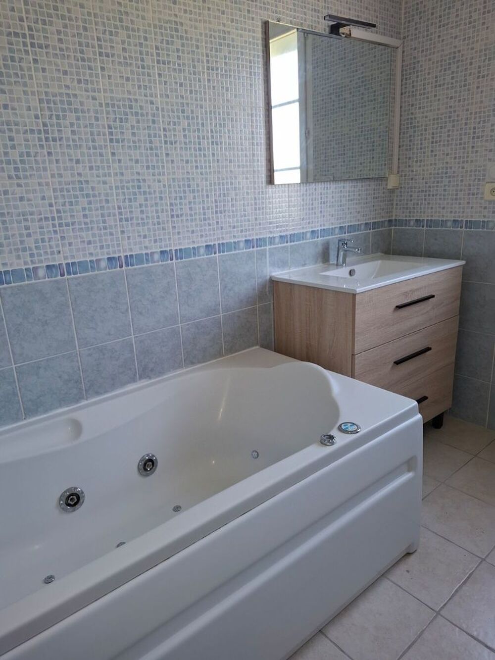 Location Maison BELLE MAISON CLIMATISEE 4 CHAMBRES GRAND STANDING Lindry