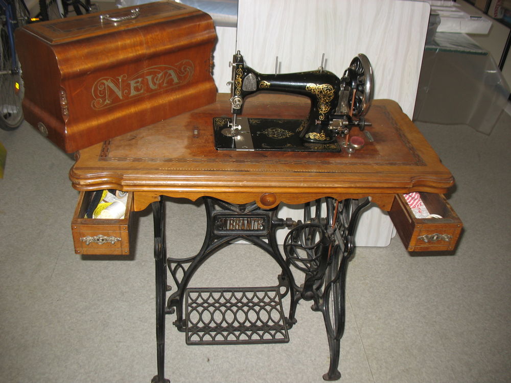 Machine &agrave; coudre Meubles