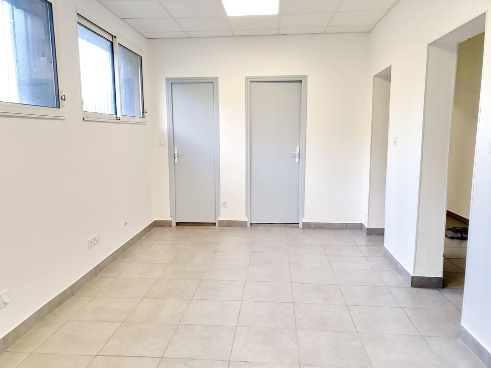 Vente Immeuble ESPACES DE 200m² en RDC (100m²) et ETAGE (100m²) TOURS EST Saint-pierre-des-corps