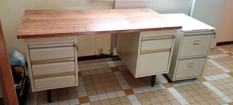 Ensemble bureau et son caisson mobile assorti. 100 Lalinde (24)