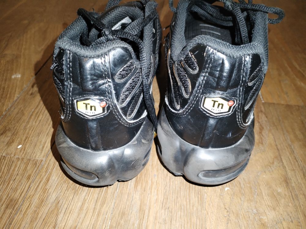 Nike TN (Taille 42) noire Chaussures