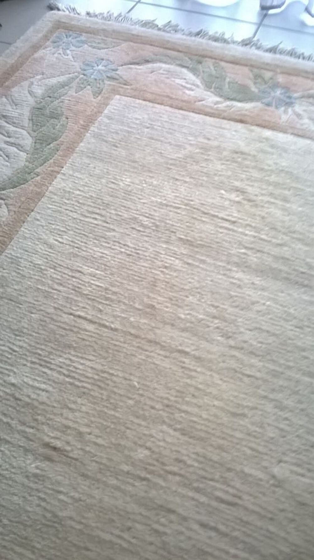 Tapis d'occasion, excellent &eacute;tat. Décoration