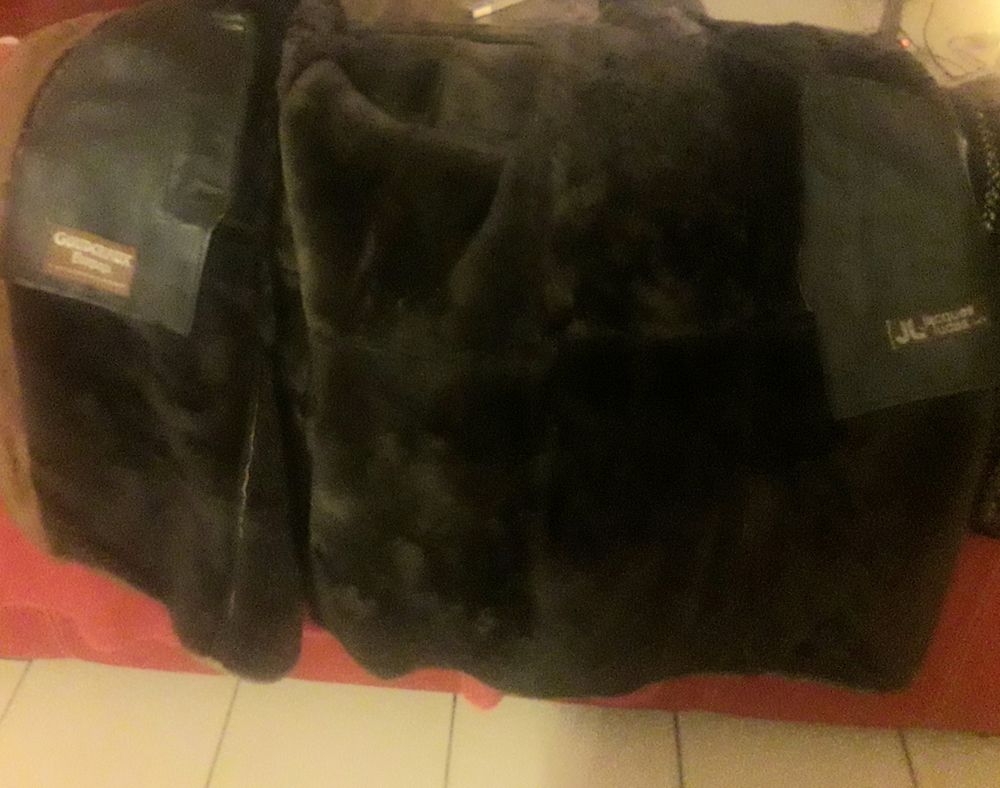 Manteau fourrure Paris Vêtements