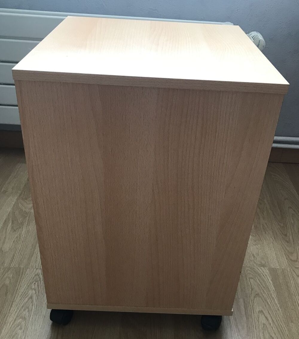 Meuble de rangement 3 tiroirs sur roulettes bois clair
Meubles