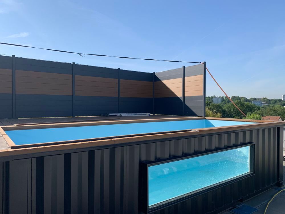 Piscine Container avec hublot vitr&eacute; Jardin