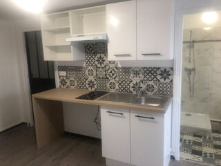  Appartement à louer 2 pièces 32 m²