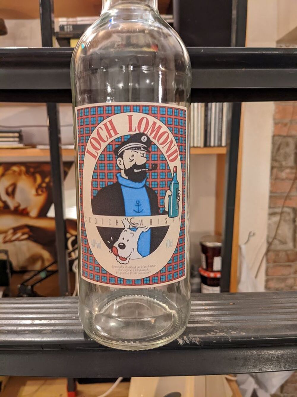 Cadavre de bouteille de whisky lock lomond du capitaine hadd Jeux / jouets