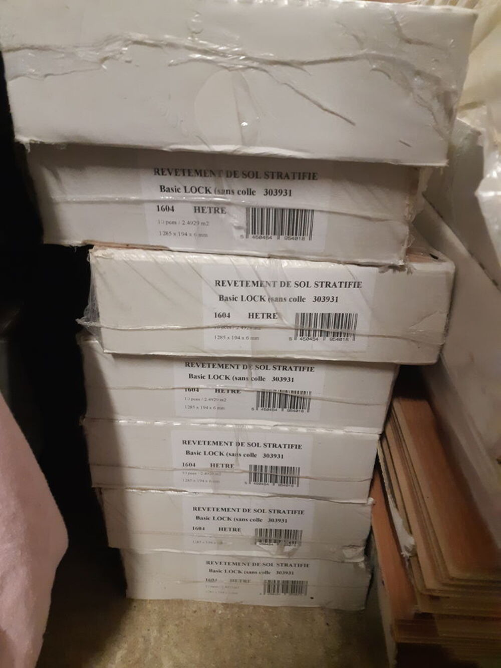 Parquet stratifi&eacute; neuf 4,50 € le m&sup2; Bricolage