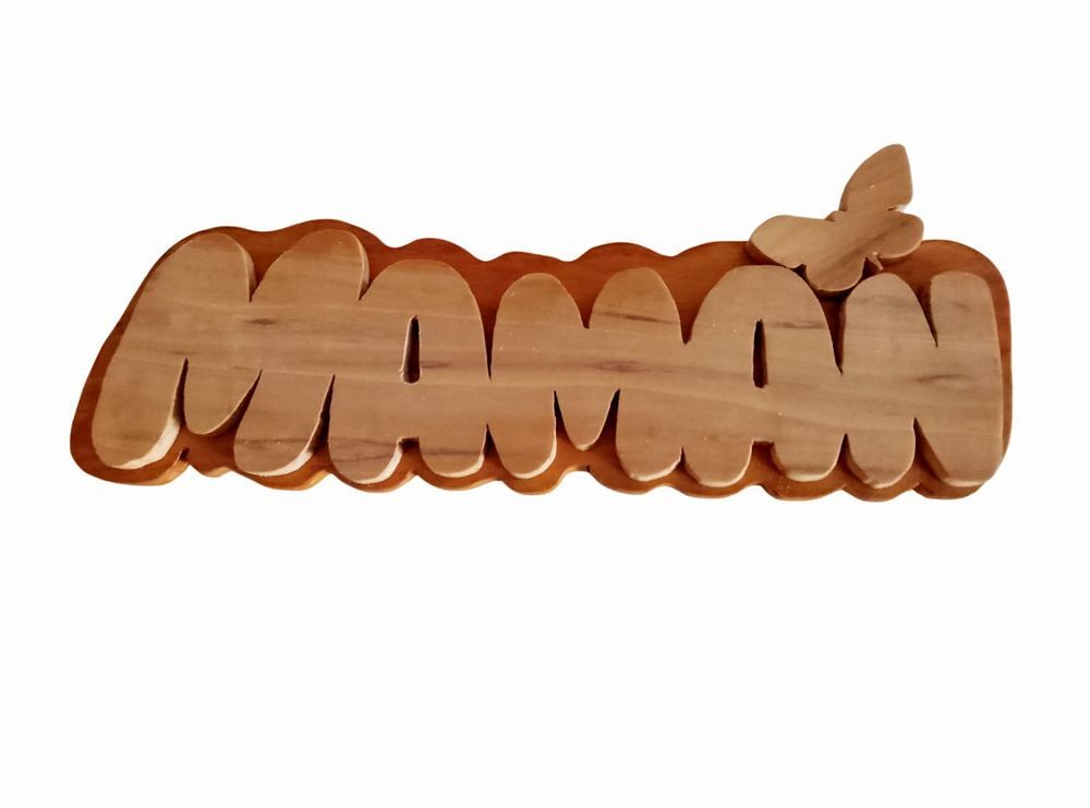 D&eacute;coration murale "Maman" en bois avec papillon ? Cr&eacute;ation Décoration