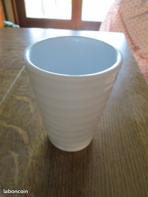 Pot en gr�s vase pour faire pleins de choses (fleurs/autre) 0 M�rignies (59)