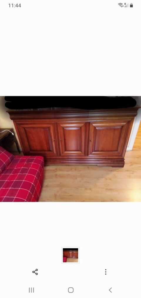 Buffet bas en merisier. 250 Landerneau (29)