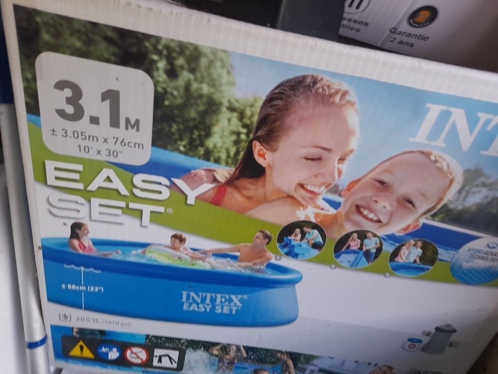 PISCINE GONFLABLE Jardin