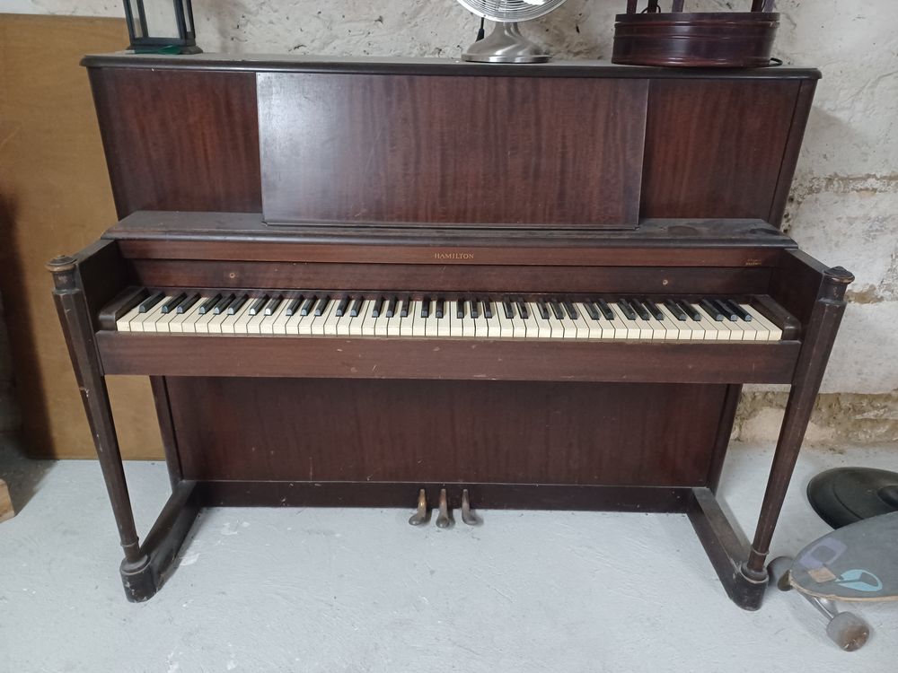 Piano HAMILTON ! Instruments de musique