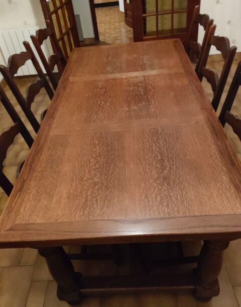 Table de salle � manger et chaises 180 Saint-Germain-du-Bois (71)