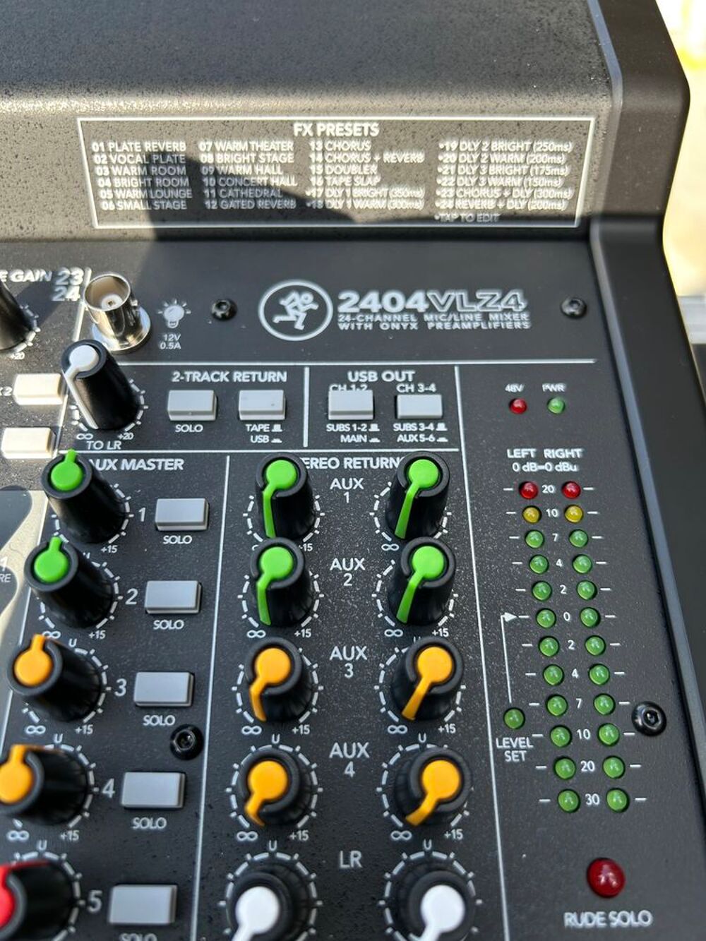 TABLE DE MIXAGE ANALOGIQUE MACKIE 2404 VLZ4 COMME NEUVE Audio et hifi