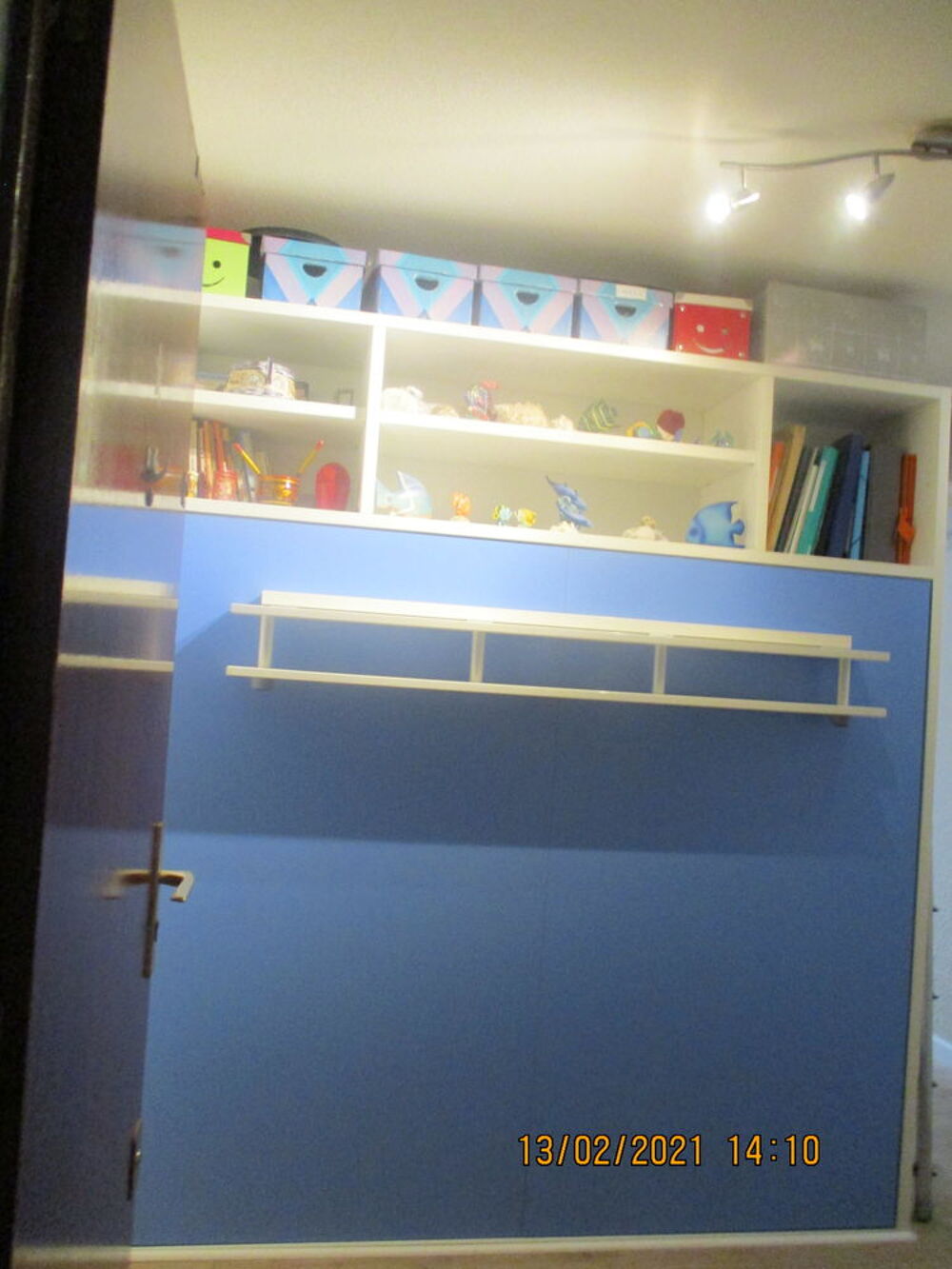 lit escamotable 
Meubles