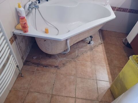Tr�s belle salle de bain complet baignoire. Meble de qualit� 170 Mont-de-Marsan (40)