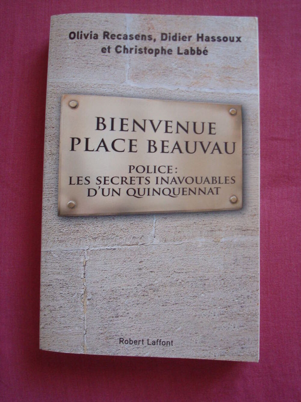 Bienvenue Place Beauvau Livres et BD