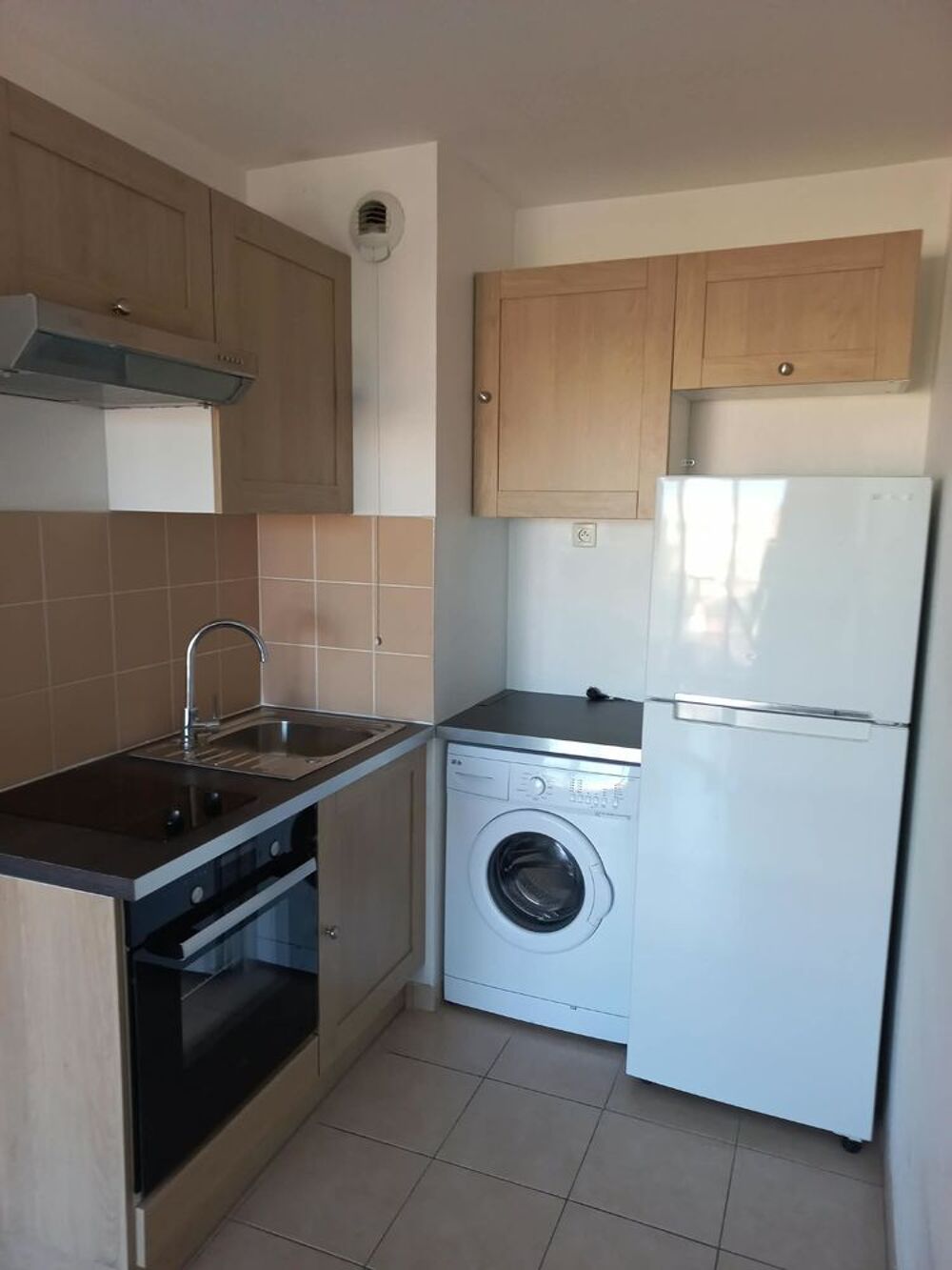 Location Appartement 2 pièces meuble avec garage quartier Vespins Cagnes sur Mer Cagnes-sur-mer