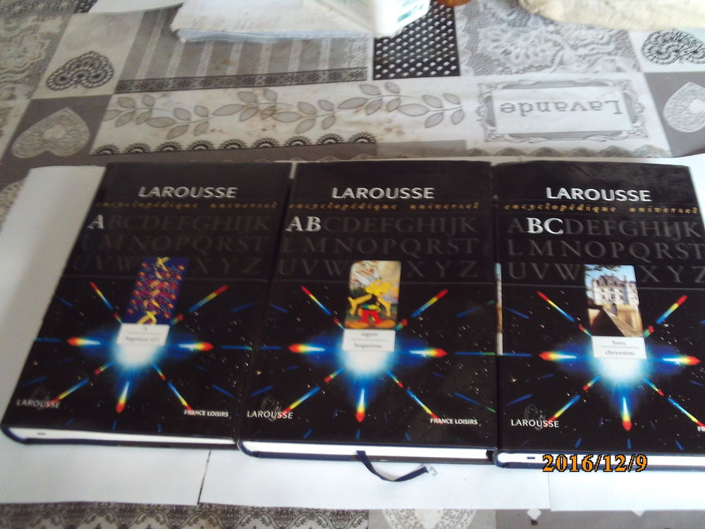 larousse encyclop&eacute;die universel Livres et BD