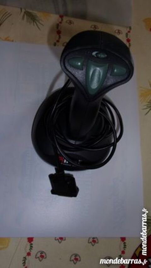 Joystick Trust Predator Lite 10 Morlaix (29)