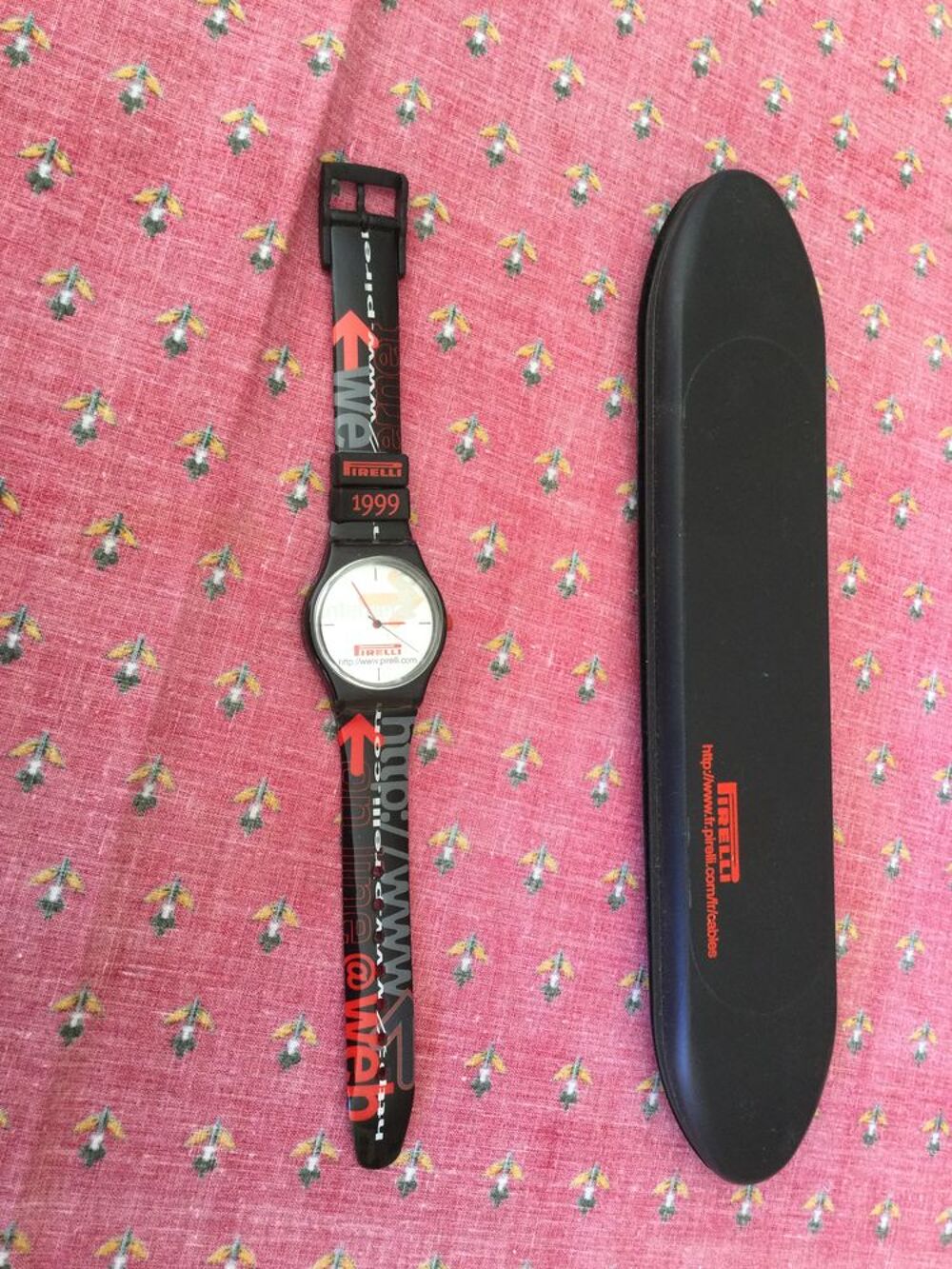 Montre publicitaire PIRELLI de 2001 Bijoux et montres