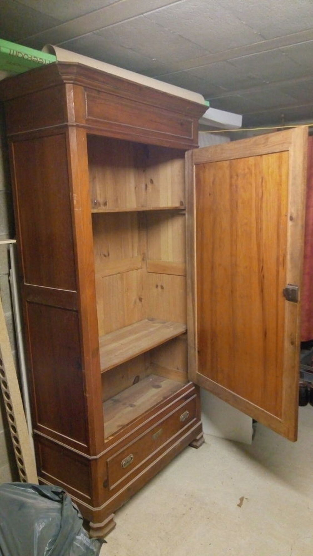 ARMOIRE ANCIENNE
Meubles
