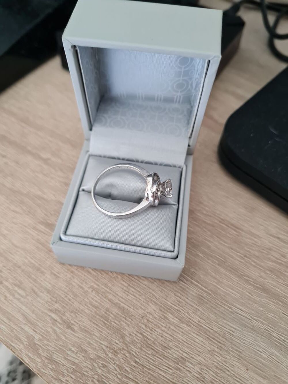 Bague or blanc 