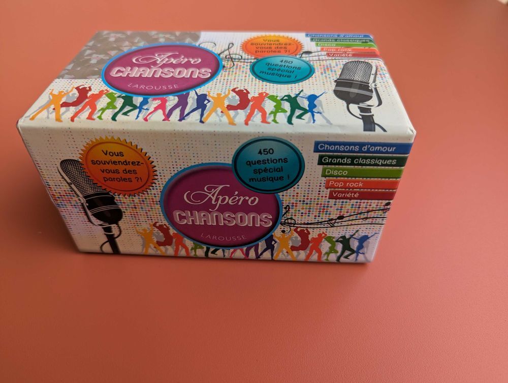 Ap&eacute;ro chansons Larousse Jeux / jouets