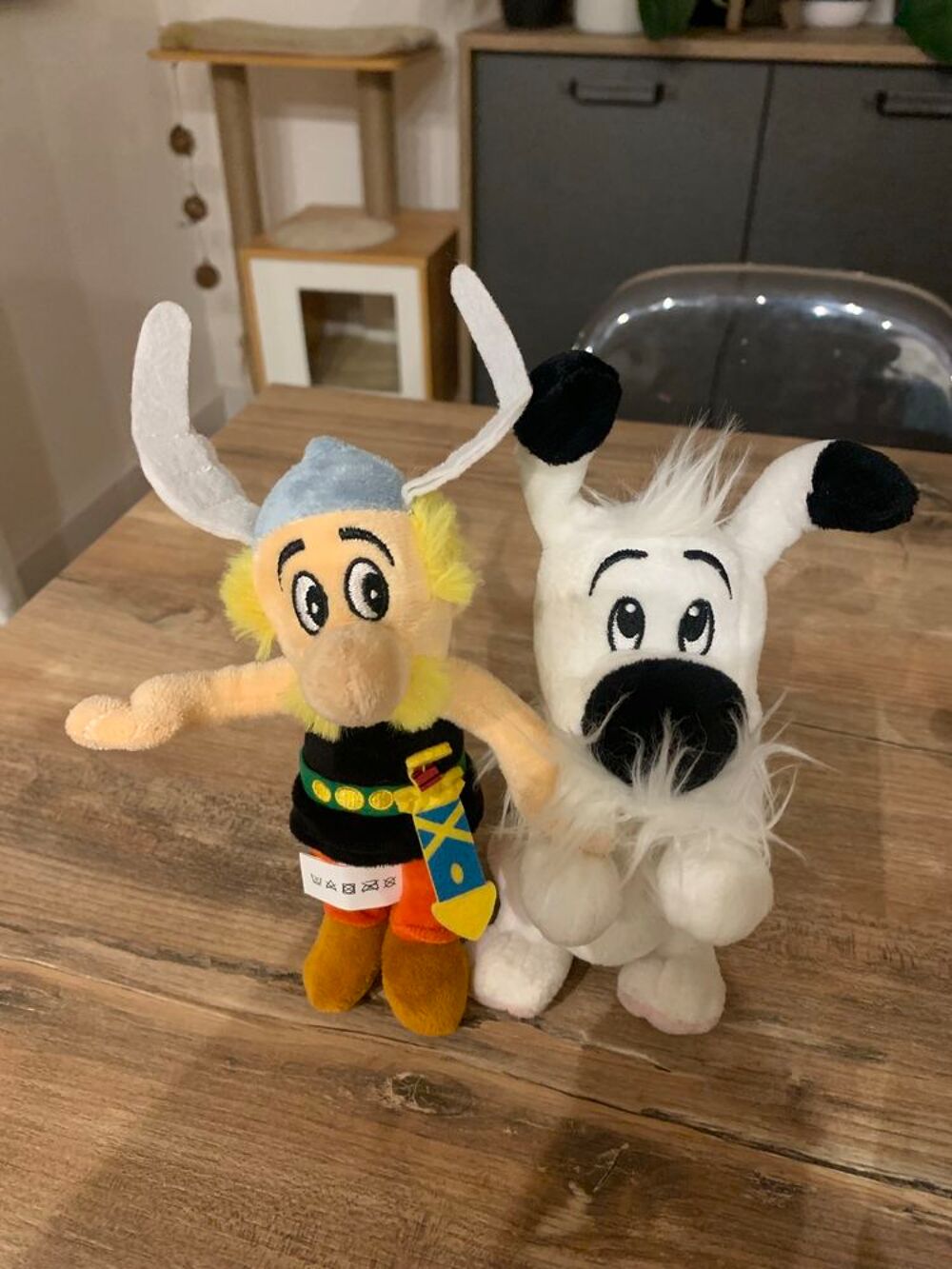 Lot de 4 peluches \'\' Ast&eacute;rix et Obelix \'\' Puériculture