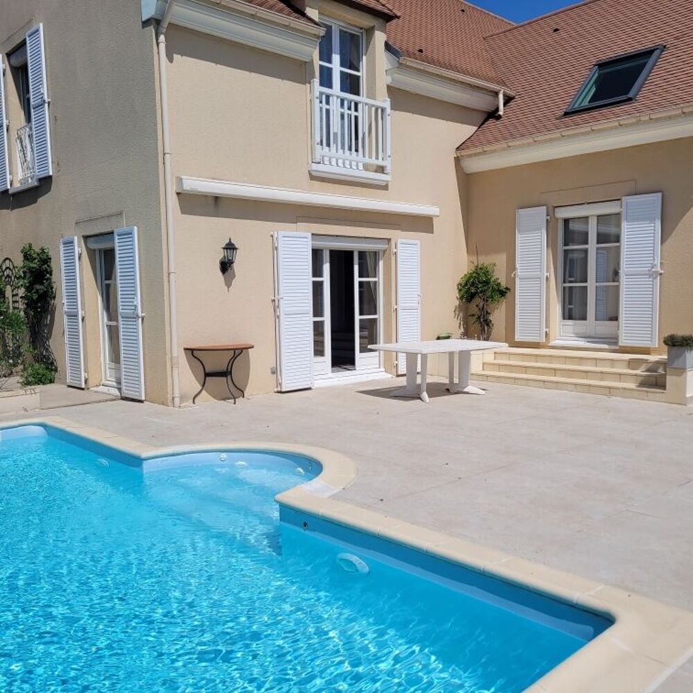 Maison 8 pièces 211 m² à Saint-Prix