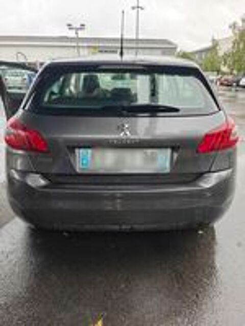 308 PureTech 130ch S&S EAT8 Active Business 2018 occasion 35000 Rennes
