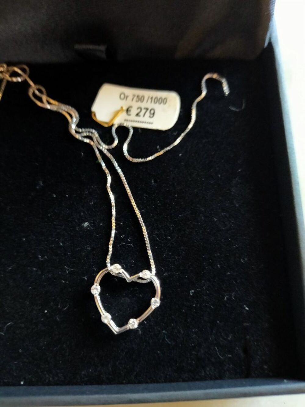 Pendentif or 18 Carras deux coeurs accoler or Blanc Bijoux et montres