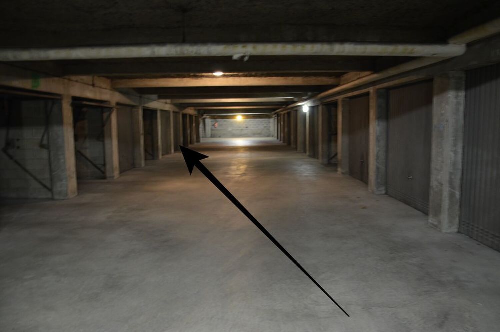 Location Parking/Garage GARAGE BOX FERME PROCHE DE LA GARE - CLAIRMARAIS Reims