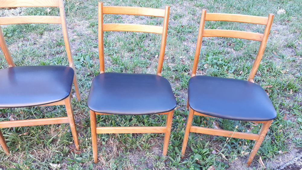 4 chaises 1970 style scandinave armature h&ecirc;tre Meubles