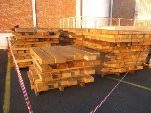 traverse poutre bois sapin 1.40m x 20 cm x 10 cm . 5 B�ziers (34)