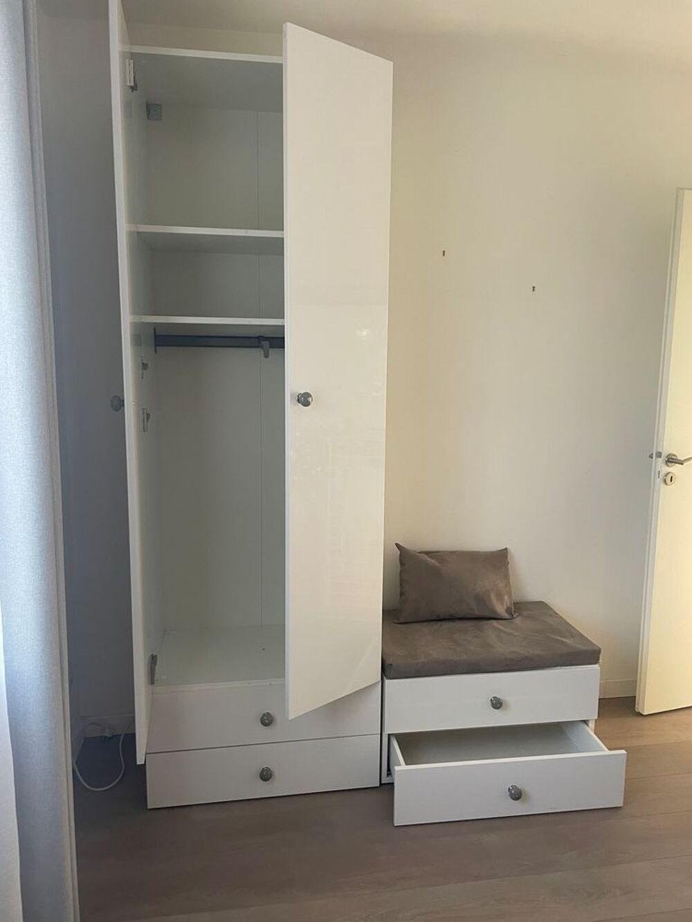 dressing +banquette bois vernis + Meubles