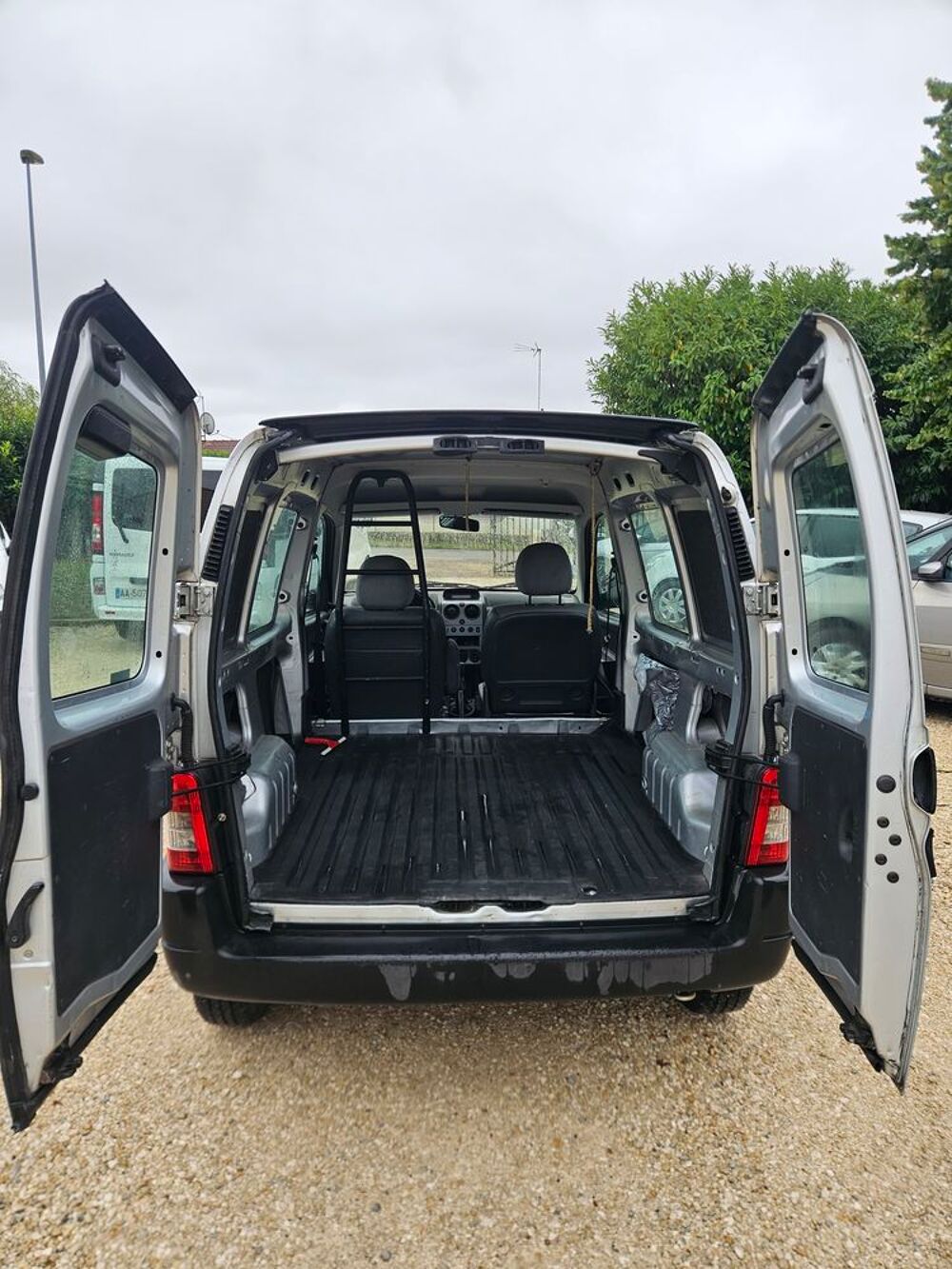 Berlingo 2.0 HDi 600 KG CONFORT (8 CV) 2006 occasion 89150 Saint-Val&eacute;rien